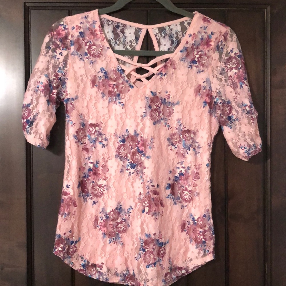 Women’s No Boundaries shirt!